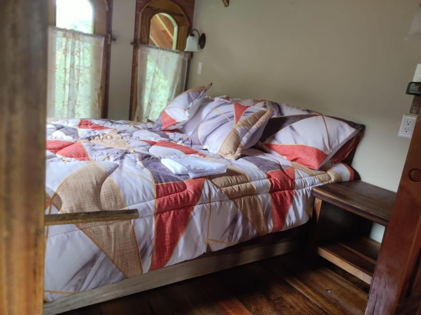 Casa Del Rio En Mindo Bed & Breakfast ภายนอก รูปภาพ