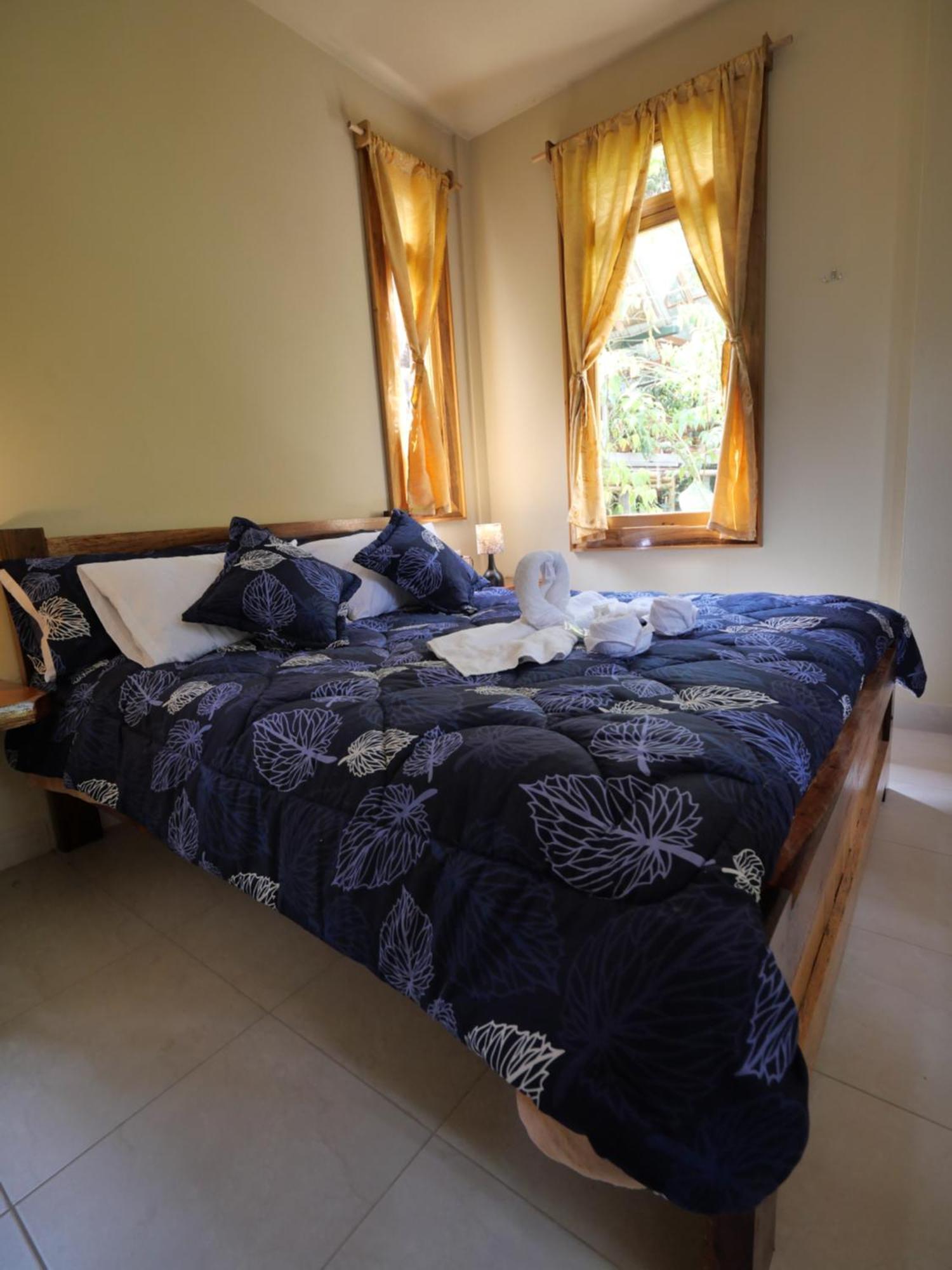Casa Del Rio En Mindo Bed & Breakfast ภายนอก รูปภาพ