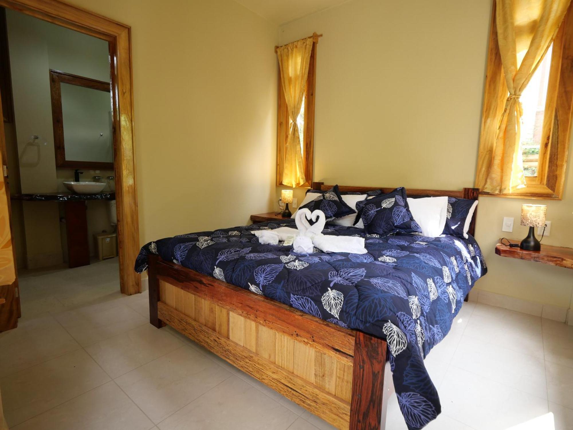 Casa Del Rio En Mindo Bed & Breakfast ภายนอก รูปภาพ