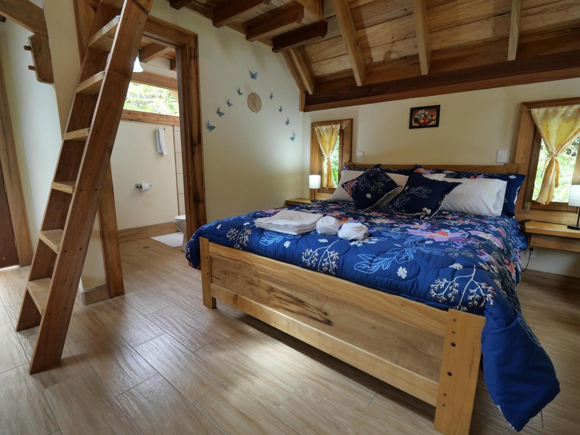 Casa Del Rio En Mindo Bed & Breakfast ภายนอก รูปภาพ