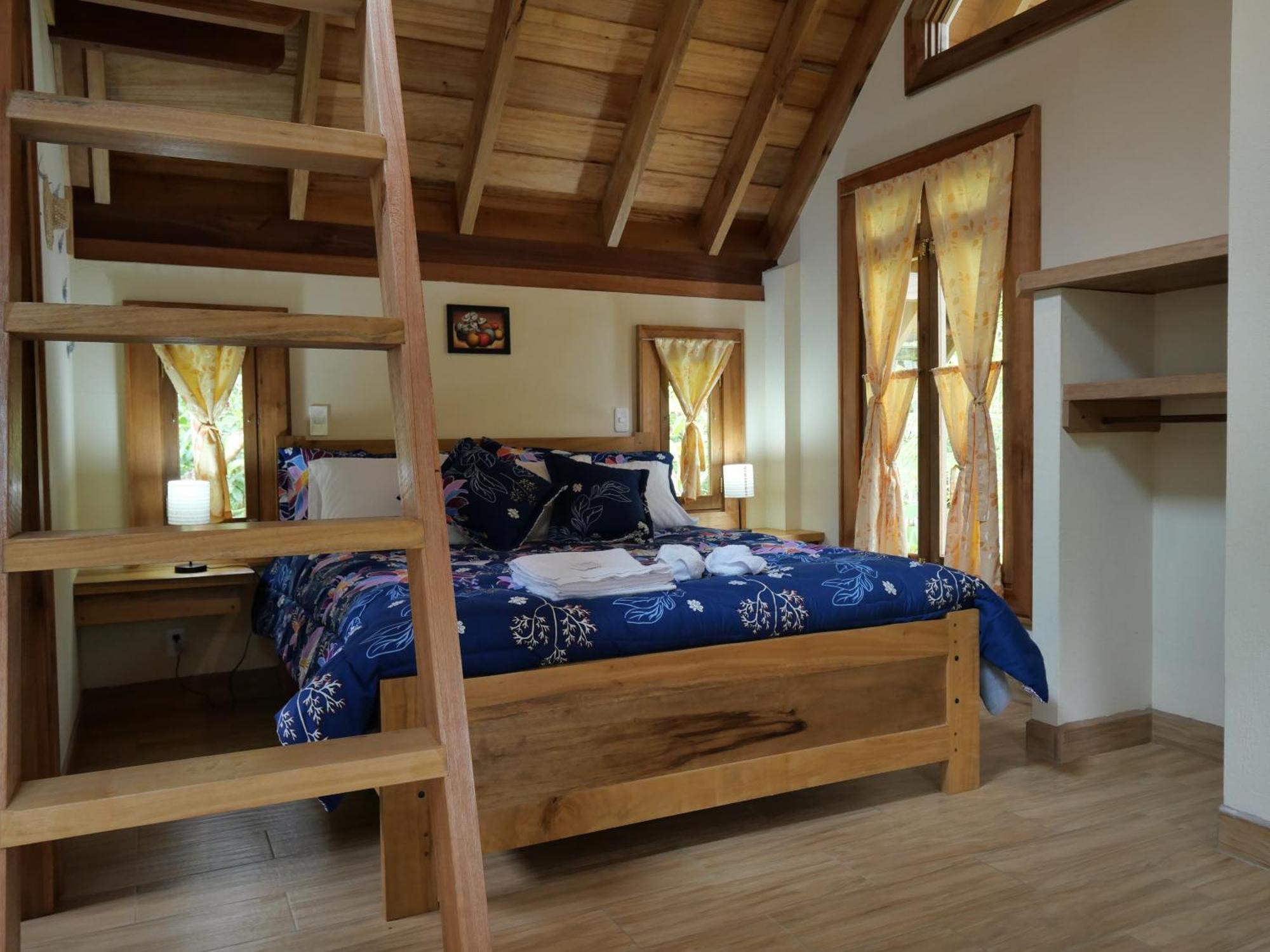 Casa Del Rio En Mindo Bed & Breakfast ภายนอก รูปภาพ